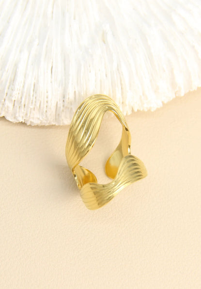 Bague texturée dorée acier inoxydable