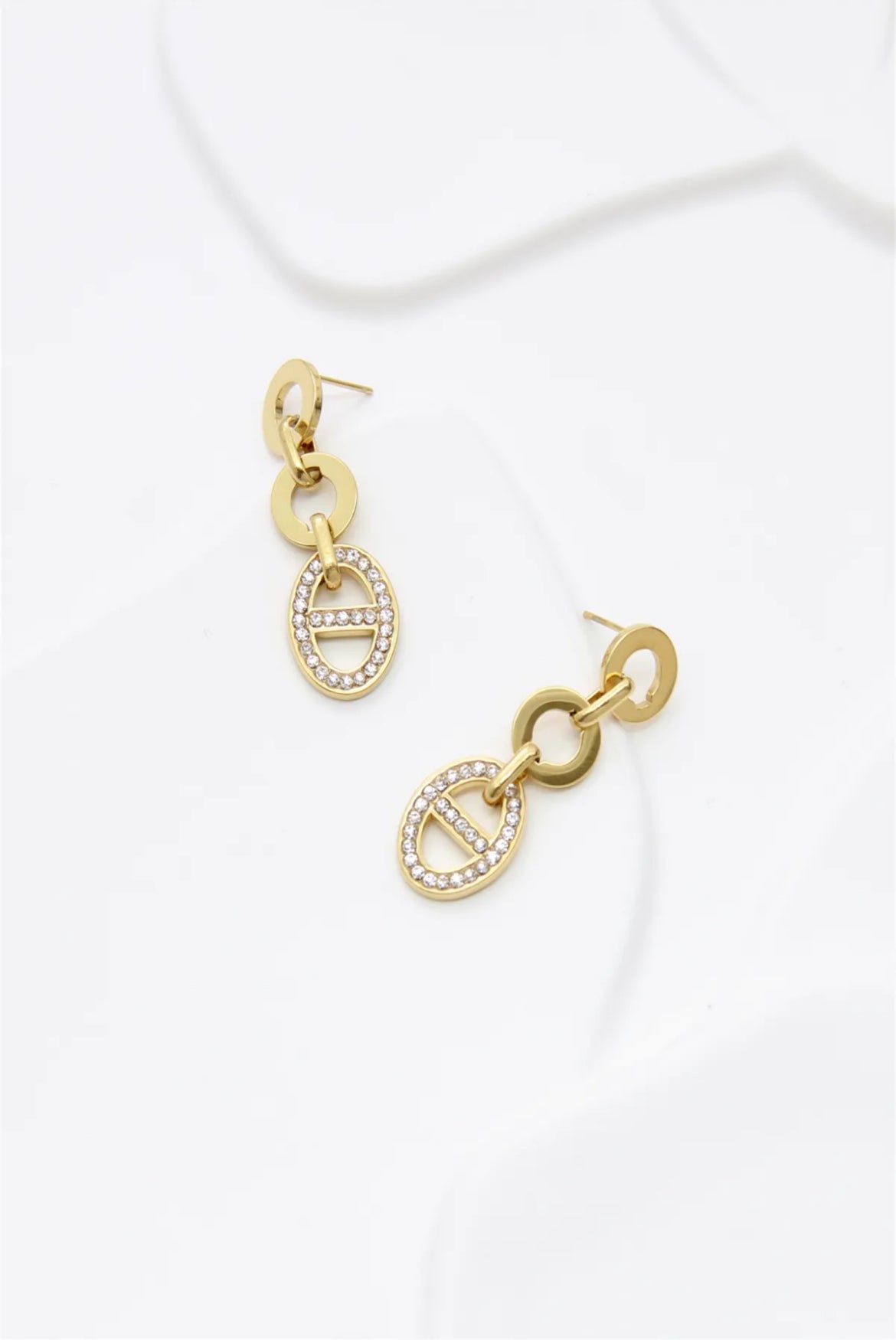 Boucles d'oreilles pendantes avec zircon scintillant