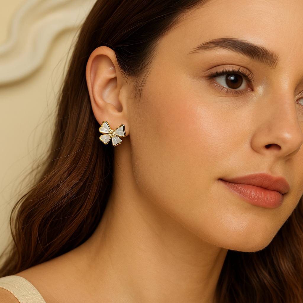 Boucles d'oreilles nœud blanche émaillé en acier inoxydable